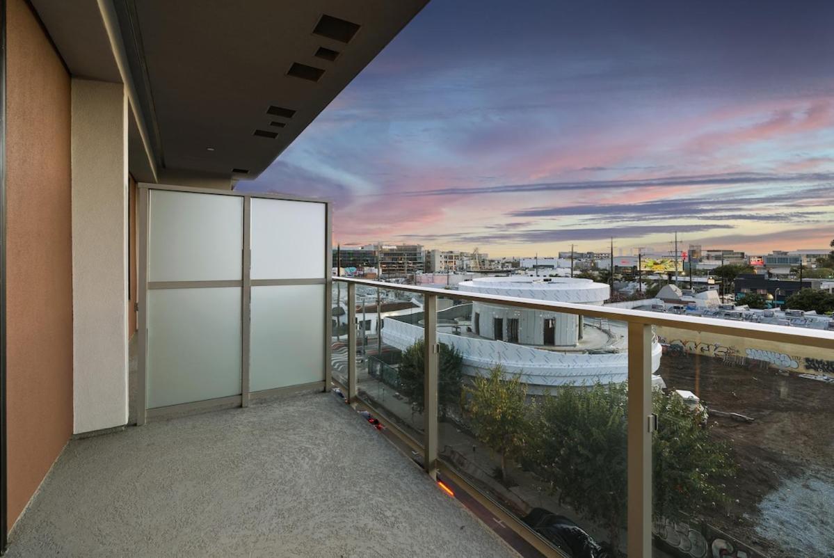 Appartement Spacious - Hollywood Pool, Parking, Sauna Los Angeles