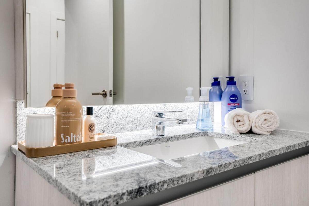 Spacious - Hollywood Pool, Parking, Sauna Appartement Los Angeles